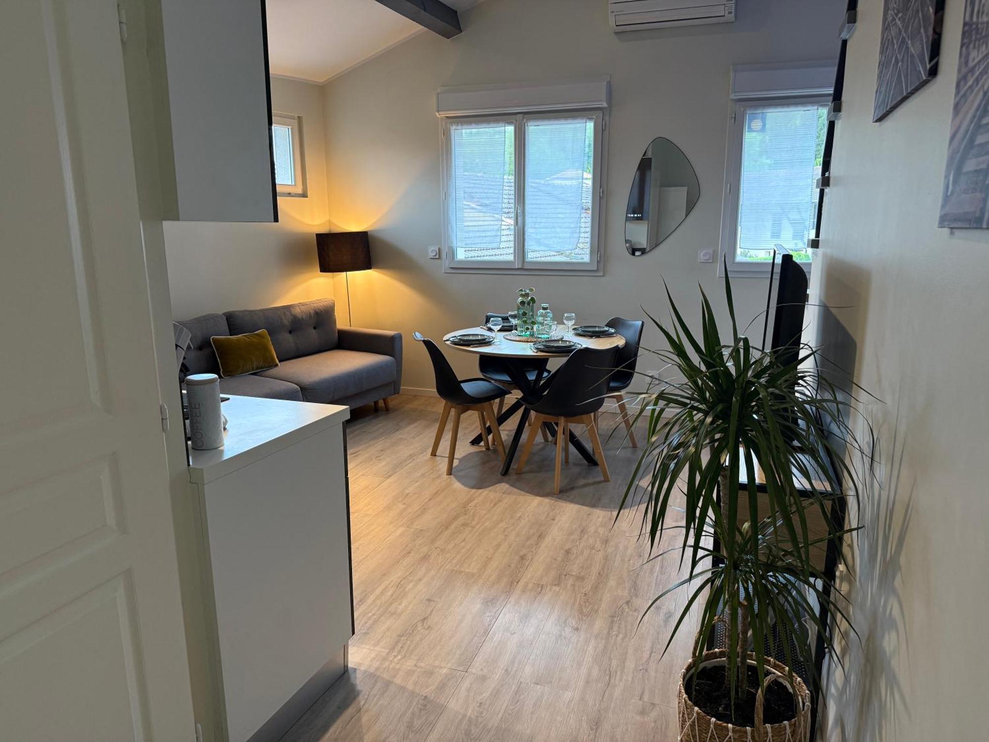 Loft, Studio And Love Rooms Bourg-Saint-Christophe Exteriér fotografie