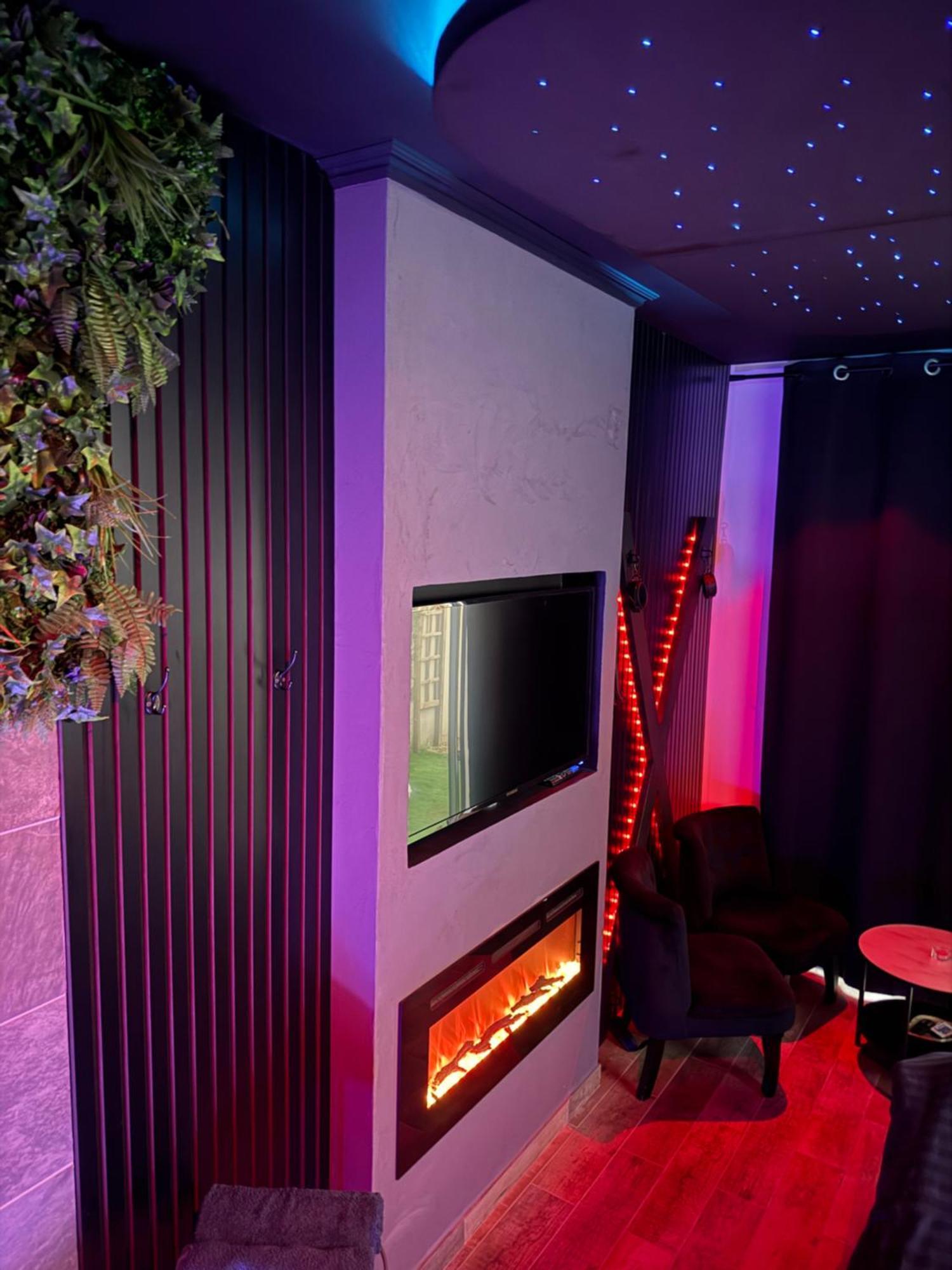 Loft, Studio And Love Rooms Bourg-Saint-Christophe Exteriér fotografie